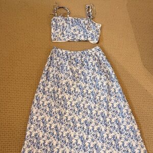 Fashion Nova Floral Blue and White Women's Skirt and Top Set